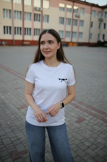 Жіноча футболка з вишивкою "Дрон" - XS, білий 5371 фото